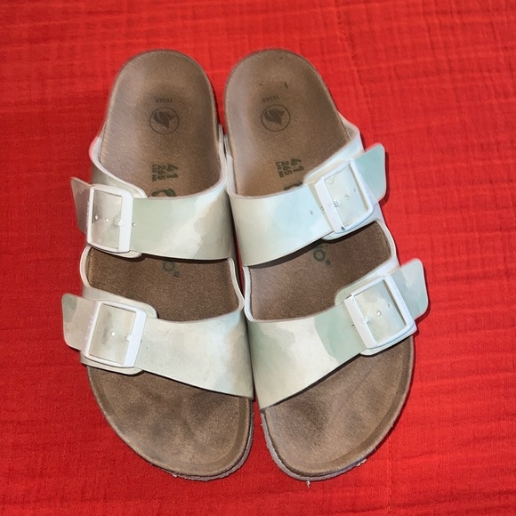 Birkenstock platform sandals. - Picture 1 of 4